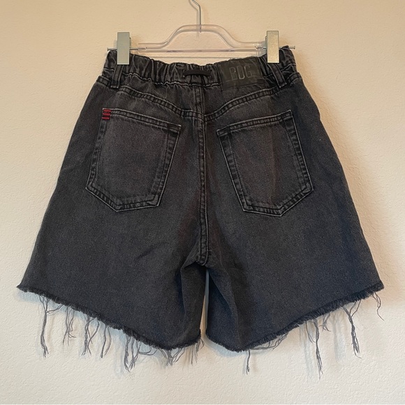 Pre-Owned Black BDG Pull-On Baggy Short - Picture 2 of 5